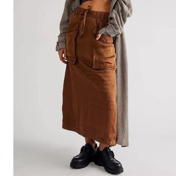 NWT Nicholas K for Free People camel brown field utility cargo skirt, S